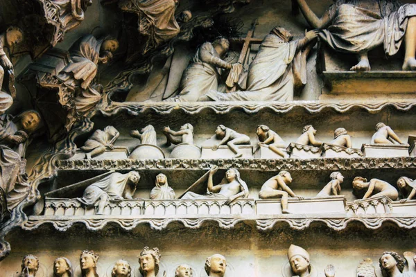 Reims Fransa 13 Ağustos 2018 öğleden sonra Notre Dame Katedrali'nin Reims cephe dış görünümünü