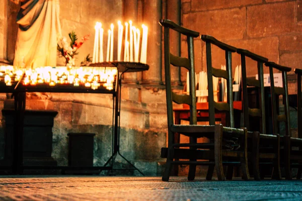 Reims Fransa 13 Ağustos 2018 görünümü öğleden sonra Notre Dame Katedrali Reims içinde mum