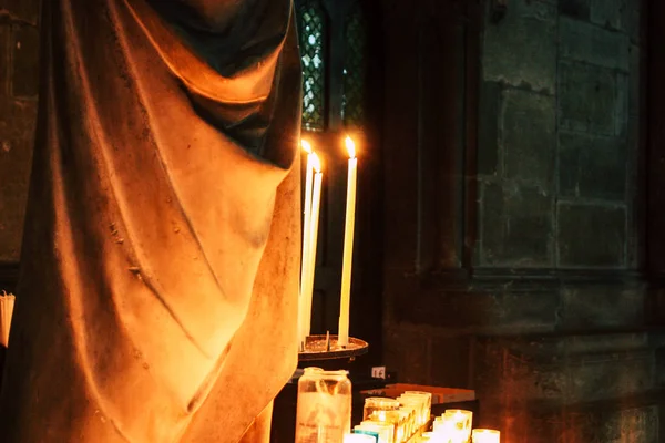Reims Fransa 13 Ağustos 2018 görünümü öğleden sonra Notre Dame Katedrali Reims içinde mum