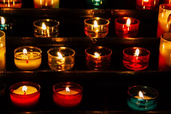 Reims Fransa 13 Ağustos 2018 görünümü öğleden sonra Notre Dame Katedrali Reims içinde mum