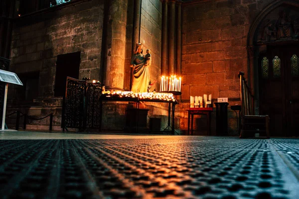 Reims Fransa 13 Ağustos 2018 öğleden sonra Notre Dame Katedrali Reims içinde mimarisinin görünümü