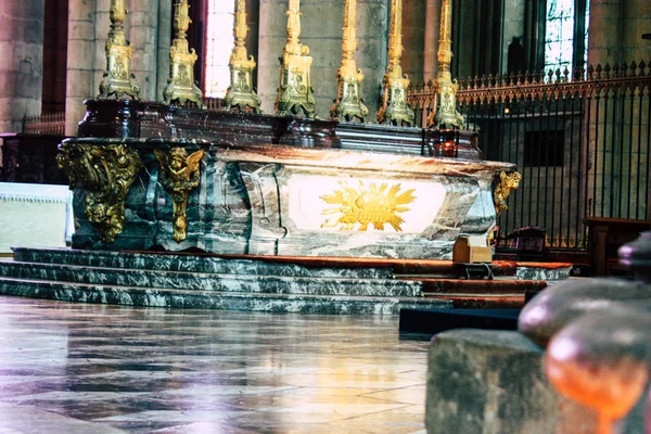 Reims Fransa 13 Ağustos 2018 öğleden sonra Notre Dame Katedrali Reims içinde mimarisinin görünümü