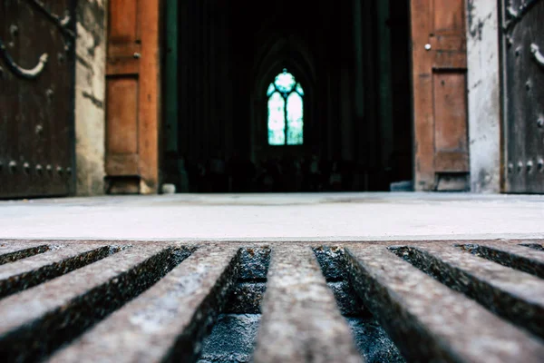 Reims Fransa 13 Ağustos 2018 öğleden sonra Notre Dame Katedrali Reims içinde mimarisinin görünümü