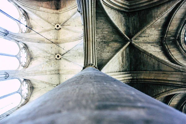 Reims Fransa 13 Ağustos 2018 öğleden sonra Notre Dame Katedrali Reims içinde mimarisinin görünümü