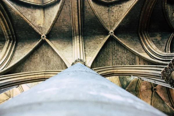 Reims Fransa 13 Ağustos 2018 öğleden sonra Notre Dame Katedrali Reims içinde mimarisinin görünümü