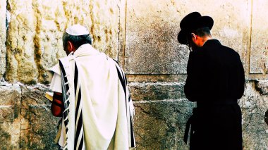 Kudüs İsrail 18 Haziran 2018 görüntülemek bilinmeyenli insanlar dua eden önü Kudüs'ün eski şehri Western duvara sabah
