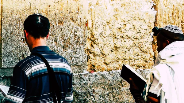 Jerusalén Israel Junio 2018 Vista Gente Desconocida Rezando Frente Muro — Foto de Stock