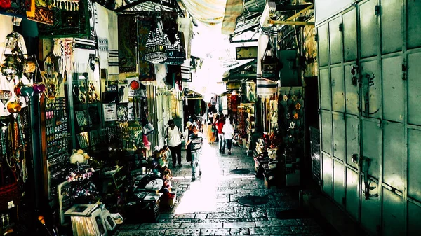 Jerusalém Israel Junho 2018 Vista Pessoas Desconhecidas Andando Bazar Rua — Fotografia de Stock