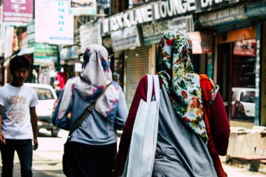 Katmandu Nepal 21 Ağustos 2018 görünümü bilinmeyen insan Katmandu sokakta Thamel sabah yürüyüş