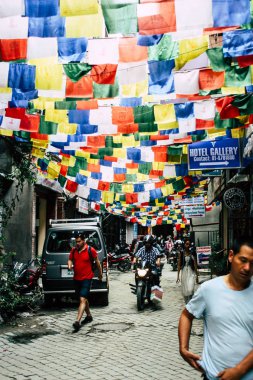 Katmandu Nepal 21 Ağustos 2018 görünümü bilinmeyen insan Katmandu sokakta Thamel sabah yürüyüş