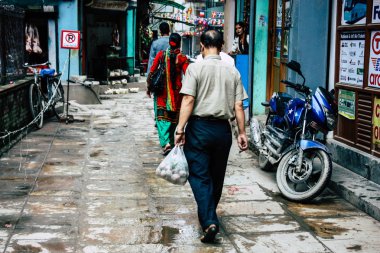 Katmandu Nepal 21 Ağustos 2018 görünümü bilinmeyen insan Katmandu sokakta Thamel sabah yürüyüş
