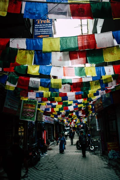 Kathmandu Nepal Agosto 2018 Veduta Persone Sconosciute Che Camminano Thamel — Foto Stock