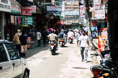 Katmandu Nepal 21 Ağustos 2018 görünümü bilinmeyen insan Katmandu sokakta Thamel sabah yürüyüş