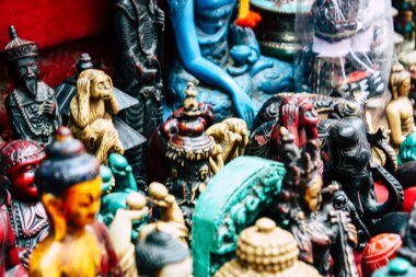 Katmandu Nepal 22 Ağustos 2018 dekoratif Buda heykelleri Closeup satılan bir Hatıra Eşyası dükkanda Thamel Street Kathmandu