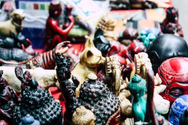 Katmandu Nepal 22 Ağustos 2018 dekoratif Buda heykelleri Closeup satılan bir Hatıra Eşyası dükkanda Thamel Street Kathmandu