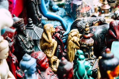 Katmandu Nepal 22 Ağustos 2018 dekoratif Buda heykelleri Closeup satılan bir Hatıra Eşyası dükkanda Thamel Street Kathmandu