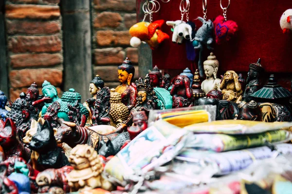 Kathmandu Nepal Augusti 2018 Närbild Nepali Dekorativa Objekt Säljs Souvenirbutik — Stockfoto