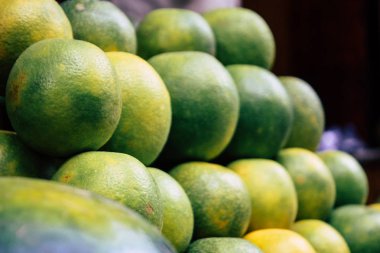 Katmandu Nepal 21 Ağustos 2018 çeşitli meyve Closeup sabah piyasada Katmandu Thamel sokakta satılan