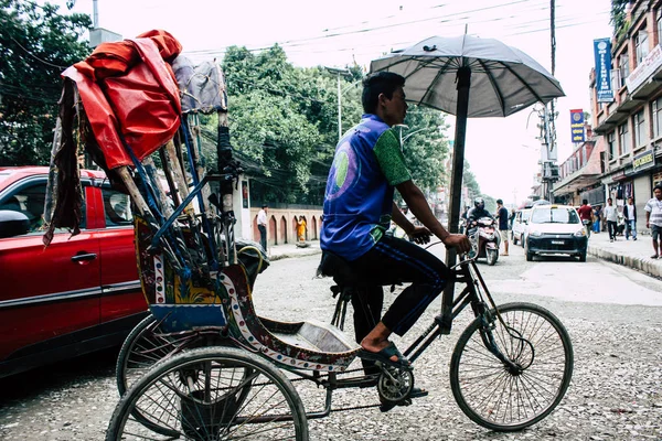 Kathmandu Nepal Sierpień 2018 Widok Nieznanych Ludzi Nepalski Rano Podczas — Zdjęcie stockowe