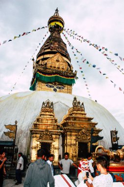 Katmandu Nepal 23 Ağustos 2018 Buda stupa Kathmandu Swayambhunath alanda akşam görünümünü