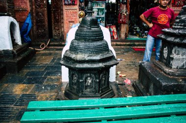 Katmandu Nepal 23 Ağustos 2018 siyah stupa görünümünü akşam Kathmandu maymun Tapınağı Swayambhunath alanının üst kısmında bulunan