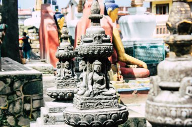 Katmandu Nepal 23 Ağustos 2018 siyah stupa görünümünü akşam Kathmandu maymun Tapınağı Swayambhunath alanının üst kısmında bulunan