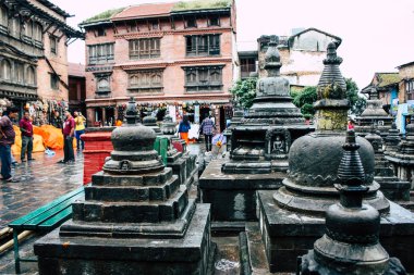 Katmandu Nepal 23 Ağustos 2018 siyah stupa görünümünü akşam Kathmandu maymun Tapınağı Swayambhunath alanının üst kısmında bulunan