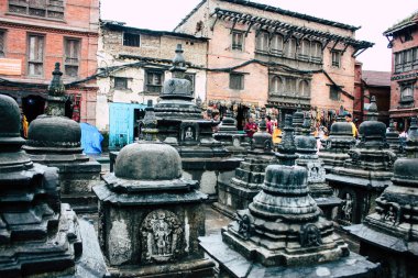 Katmandu Nepal 23 Ağustos 2018 siyah stupa görünümünü akşam Kathmandu maymun Tapınağı Swayambhunath alanının üst kısmında bulunan