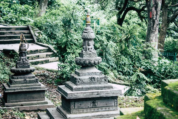 Kathmandu Nepal Agosto 2018 Vista Estupa Preta Localizada Topo Templo — Fotografia de Stock