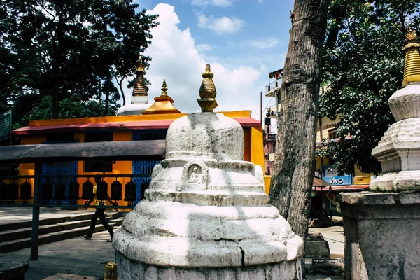 Kathmandu Nepal Agosto 2018 Vista Estupa Branca Localizada Parte Inferior — Fotografia de Stock