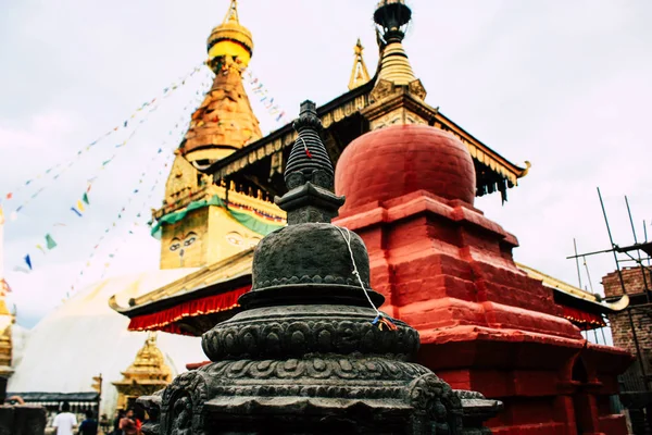 Kathmandu Nepal Agosto 2018 Fechar Estupa Buda Localizada Topo Templo — Fotografia de Stock