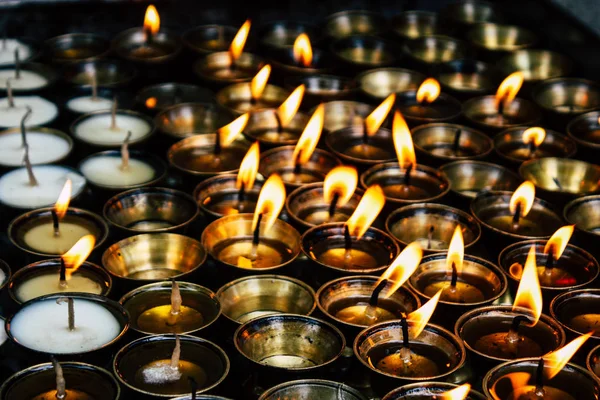 Катманду Непал Серпня 2018 Подання Свічок Мавпи Храмі Районі Swayambhunath — стокове фото