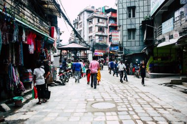 Katmandu Nepal 24 Ağustos 2018 Durbar sokakta Naghal District Kathmandu sabah yürüyüş bilinmeyenli insan görünümü