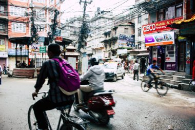 Katmandu Nepal 24 Ağustos 2018 Durbar sokakta Naghal District Kathmandu sabah yürüyüş bilinmeyenli insan görünümü