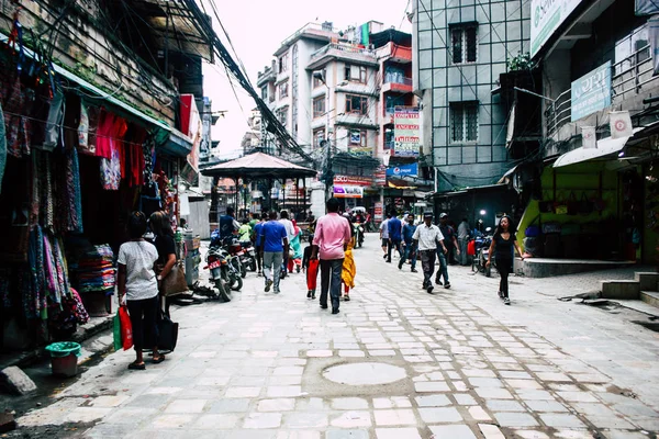 Kathmandu Nepal Augusti 2018 Visa Okända Människor Vandrar Durbar Gatan — Stockfoto