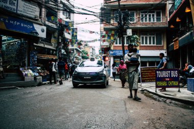 Katmandu Nepal 24 Ağustos 2018 Durbar sokakta Naghal District Kathmandu sabah yürüyüş bilinmeyenli insan görünümü