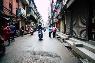 Katmandu Nepal 24 Ağustos 2018 Durbar sokakta Naghal District Kathmandu sabah yürüyüş bilinmeyenli insan görünümü