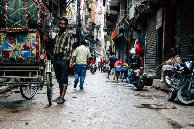 Katmandu Nepal 24 Ağustos 2018 Durbar sokakta Naghal District Kathmandu sabah yürüyüş bilinmeyenli insan görünümü