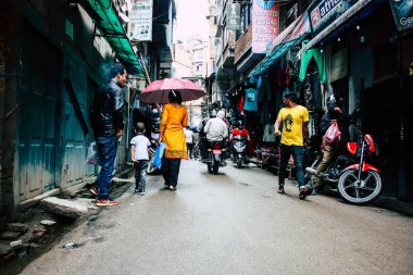 Katmandu Nepal 24 Ağustos 2018 Durbar sokakta Naghal District Kathmandu sabah yürüyüş bilinmeyenli insan görünümü