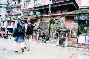 Katmandu Nepal 24 Ağustos 2018 Durbar sokakta Naghal District Kathmandu sabah yürüyüş bilinmeyenli insan görünümü