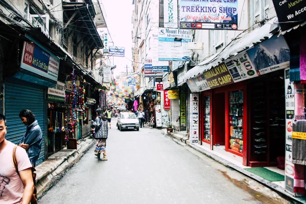 Katmandu Nepal Ağustos 2018 Katmandu Thamel Sokakta Akşamları Bilinmeyenli Nepalce — Stok fotoğraf