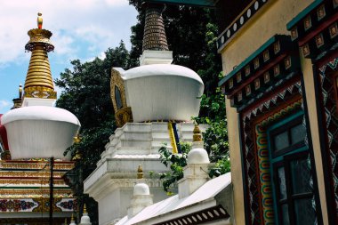 Katmandu Nepal 23 Ağustos 2018 tapınağın görünümünü akşam Katmandu bölgesinde Swayambhunath maymun tapınakta dibinde bulunan