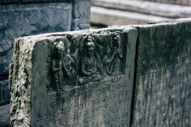 Katmandu Nepal 23 Ağustos 2018 tapınağın görünümünü akşam Katmandu bölgesinde Swayambhunath maymun tapınakta dibinde bulunan