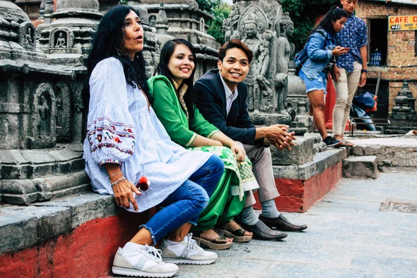 Katmandú Nepal Agosto 2018 Vista Turistas Desconocidos Que Visitan Templo — Foto de Stock