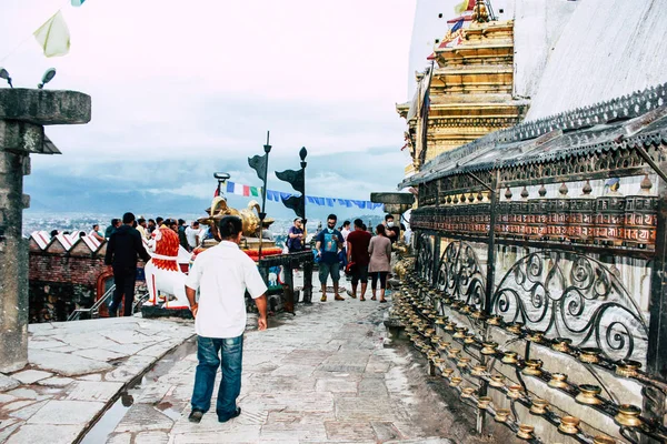 Katmandou Népal Août 2018 Vue Inconnus Touristes Visitant Temple Des — Photo