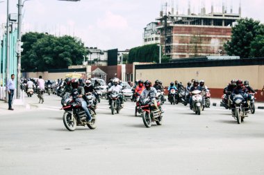 Katmandu Nepal 26 Ağustos 2018 Katmandu Thamel bölgesinde öğleden sonra Caddesi'nde trafik sıkışıklığı görünümünü