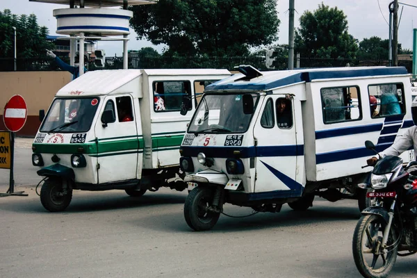 Kathmandu Nepal Augusti 2018 Visa Med Katmandu Tuk Tuk Gatan — Stockfoto