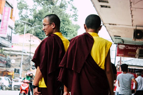 Kathmandu Nepal Agosto 2018 Vista Pessoas Desconhecidas Andando Rua Distrito — Fotografia de Stock