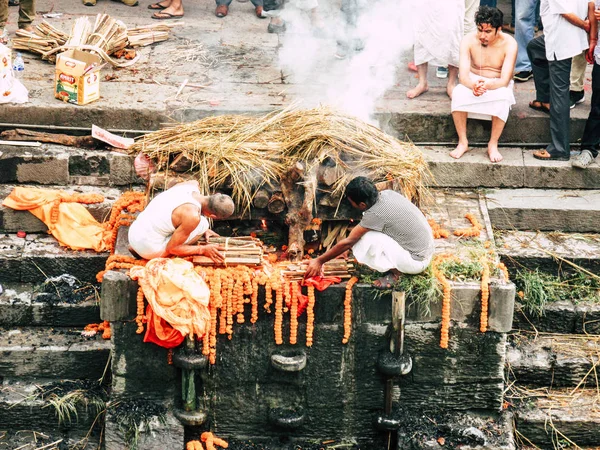 Katmandu Nepal Ağustos 2018 Bilinmeyen Hindu Dini Bir Tören Katılan — Stok fotoğraf