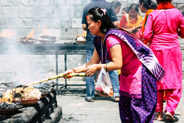 Katmandou Népal Août 2018 Vue Inconnus Des Hindous Faisant Cérémonie — Photo